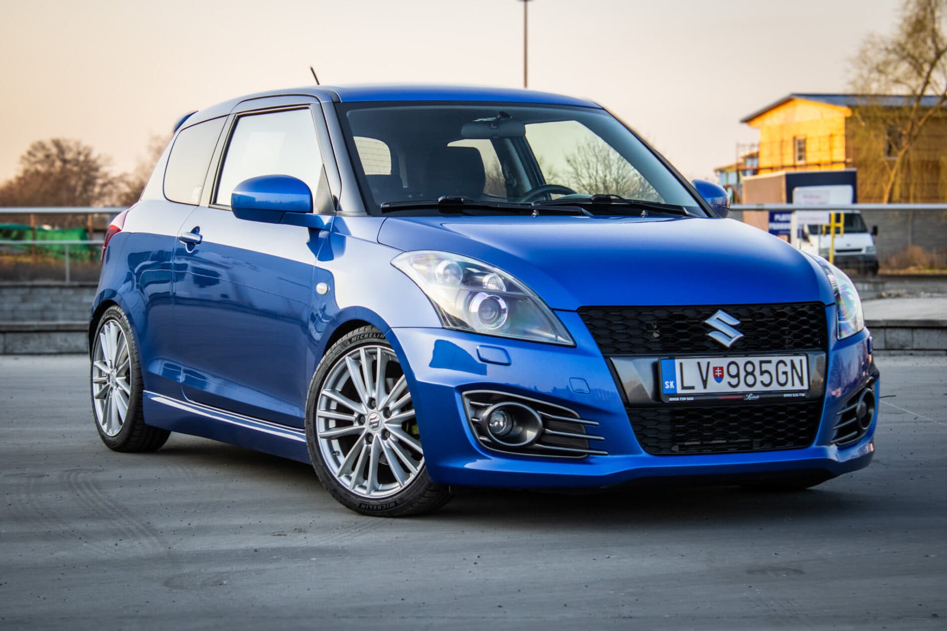 2016 Suzuki Swift Sport, modrá hatchback, 97 653 km