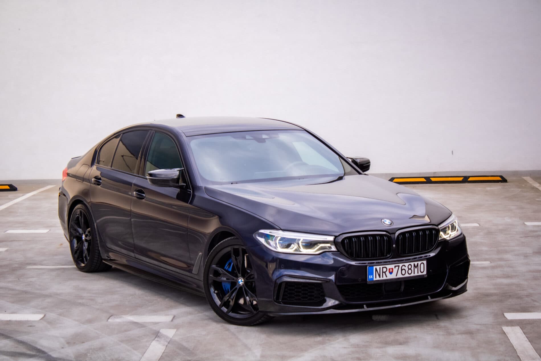 2019 BMW M550d, černá sedan, 239 000 km