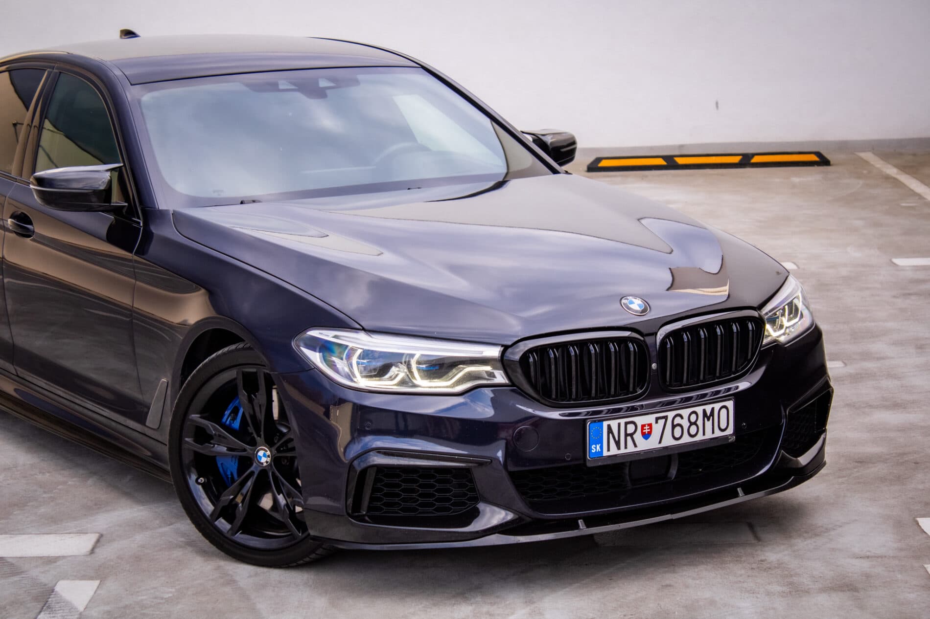 2019 BMW M550d, černá sedan, 239 000 km