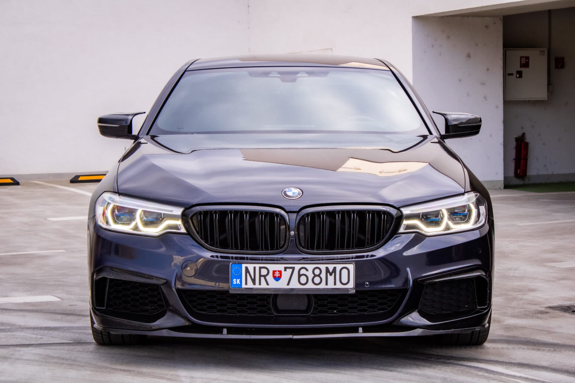 2019 BMW M550d, černá sedan, 239 000 km