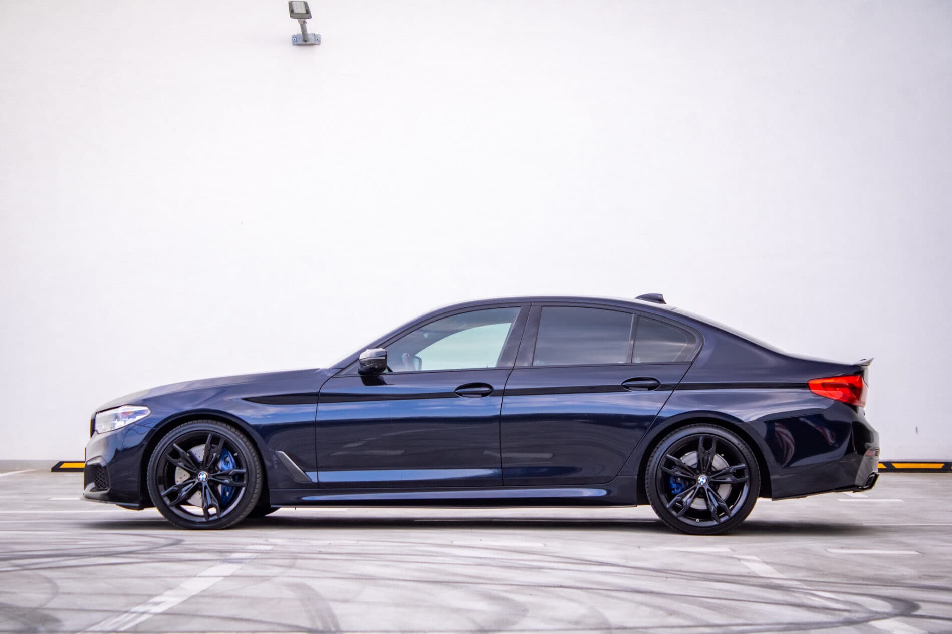 2019 BMW M550d, černá sedan, 239 000 km