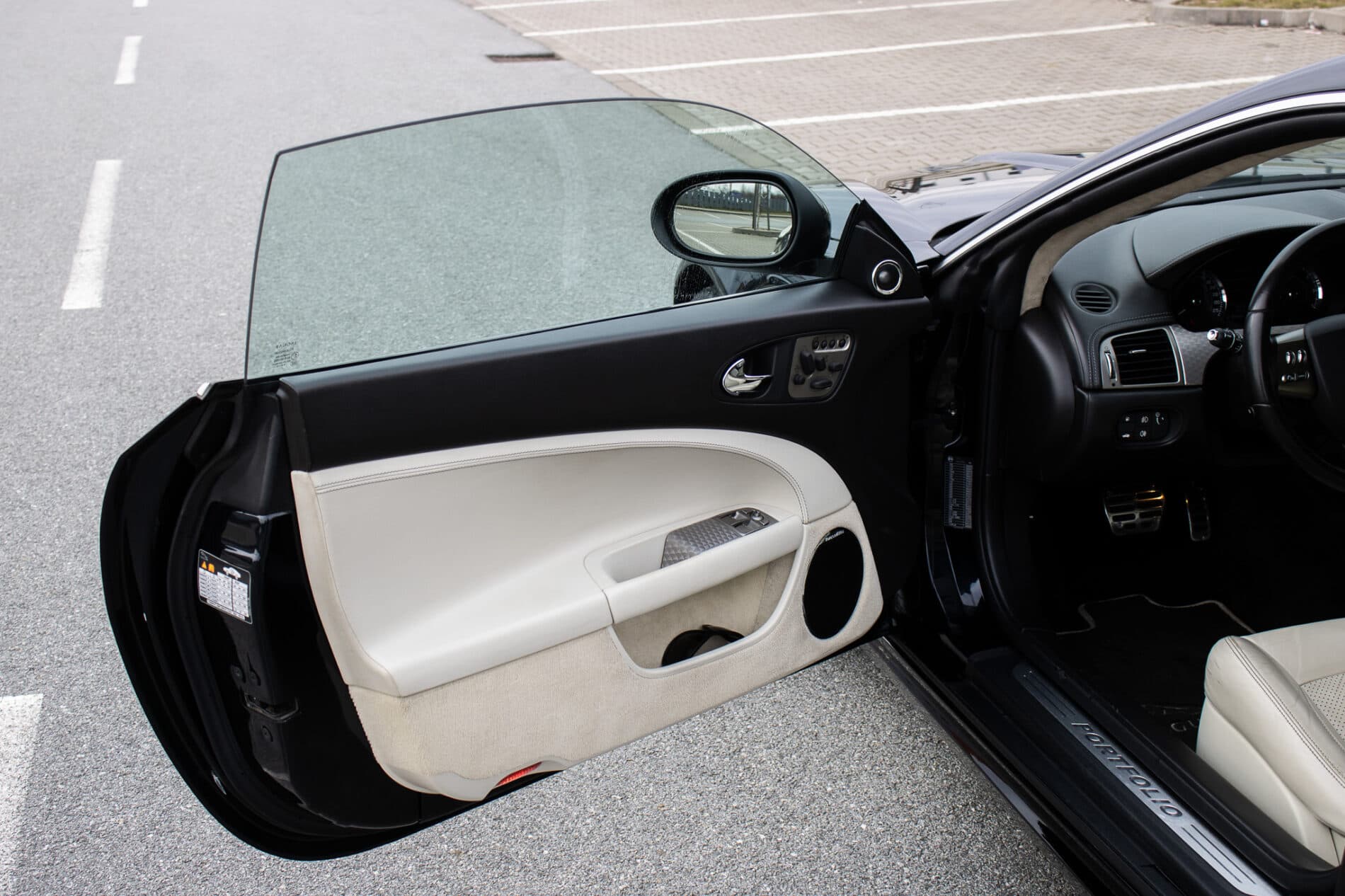 2007 Jaguar XKR, černá kupé, 178 476 km