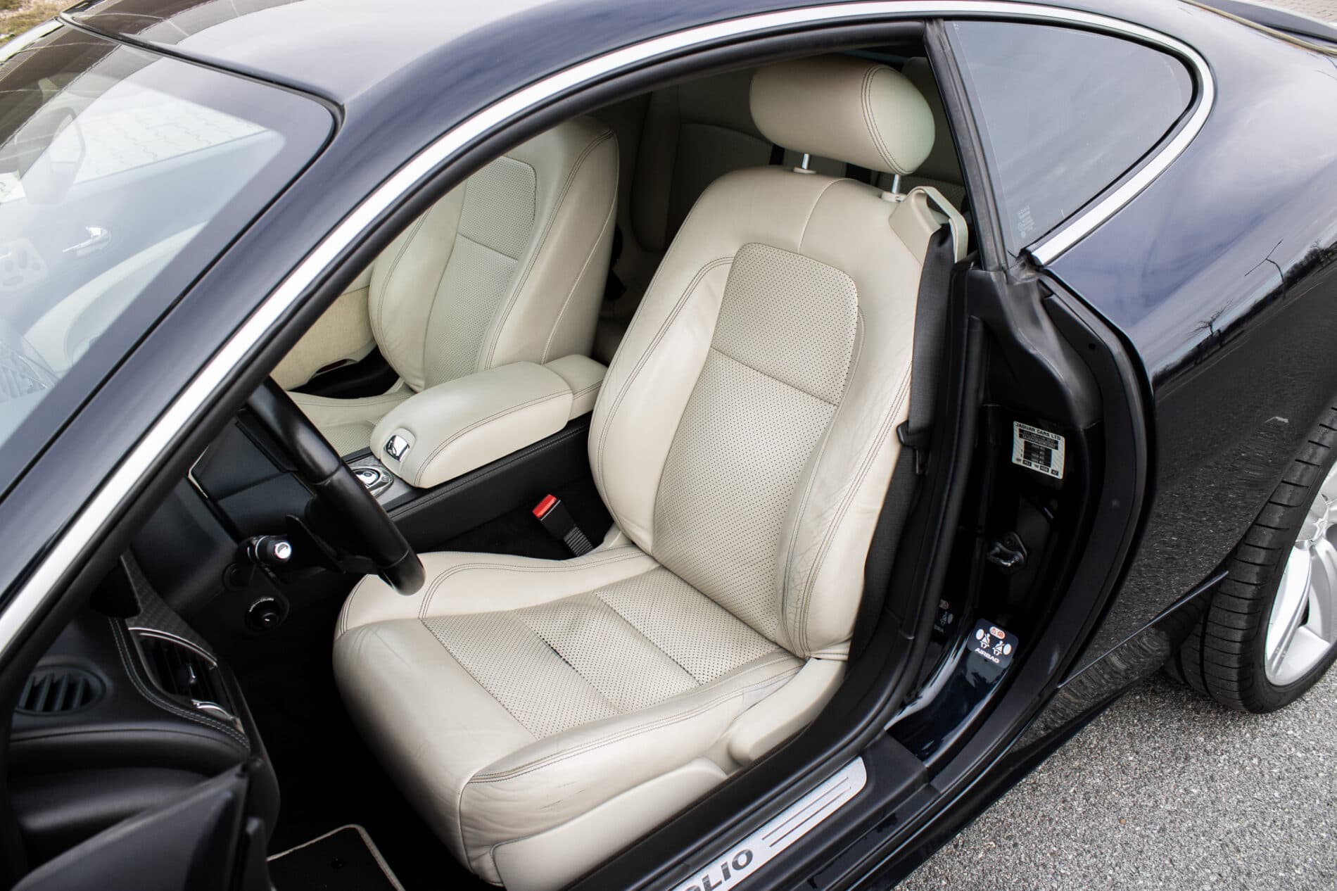 2007 Jaguar XKR, černá kupé, 178 476 km