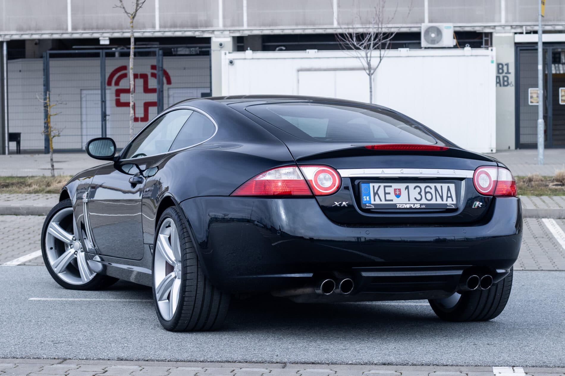 2007 Jaguar XKR, černá kupé, 178 476 km