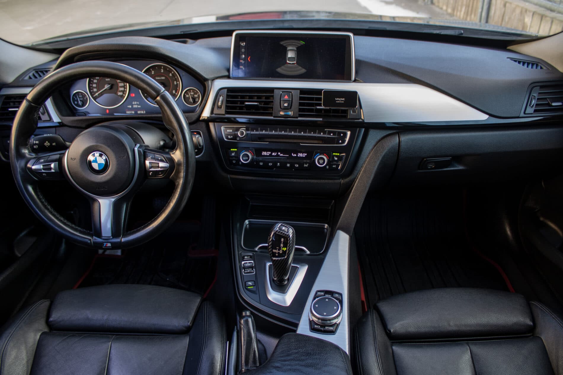 2015 BMW 330d, šedá sedan, 193 116 km