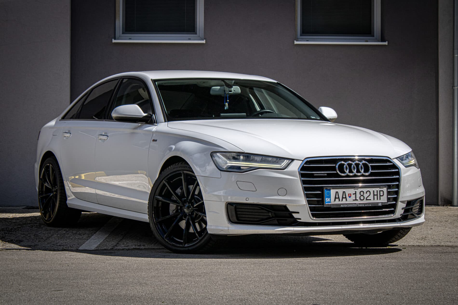 2016 AUDI A6, bílá sedan, 244 763 km