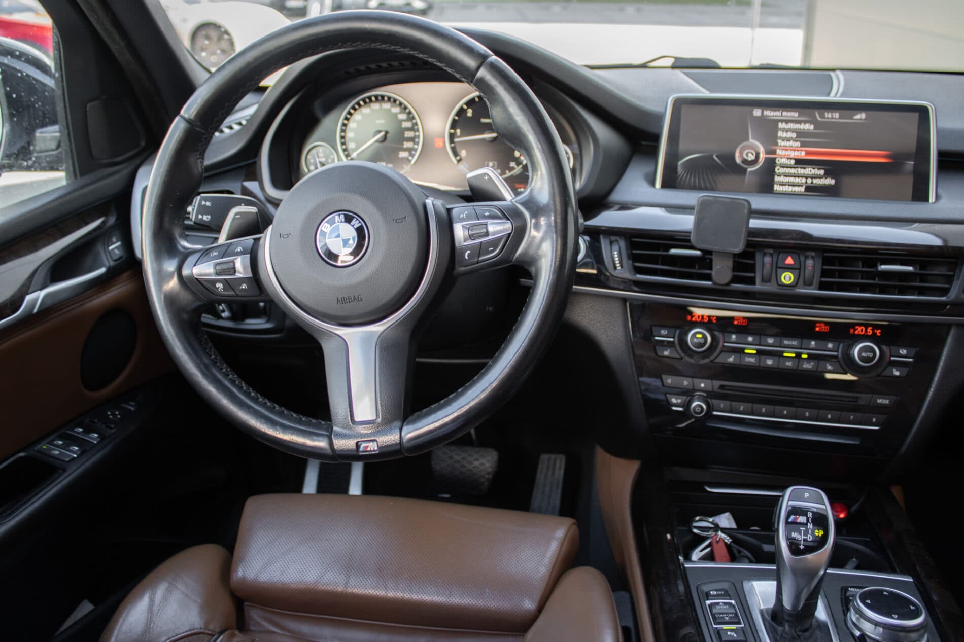 2014 BMW X5 M50d, hnědá suv, 221 000 km