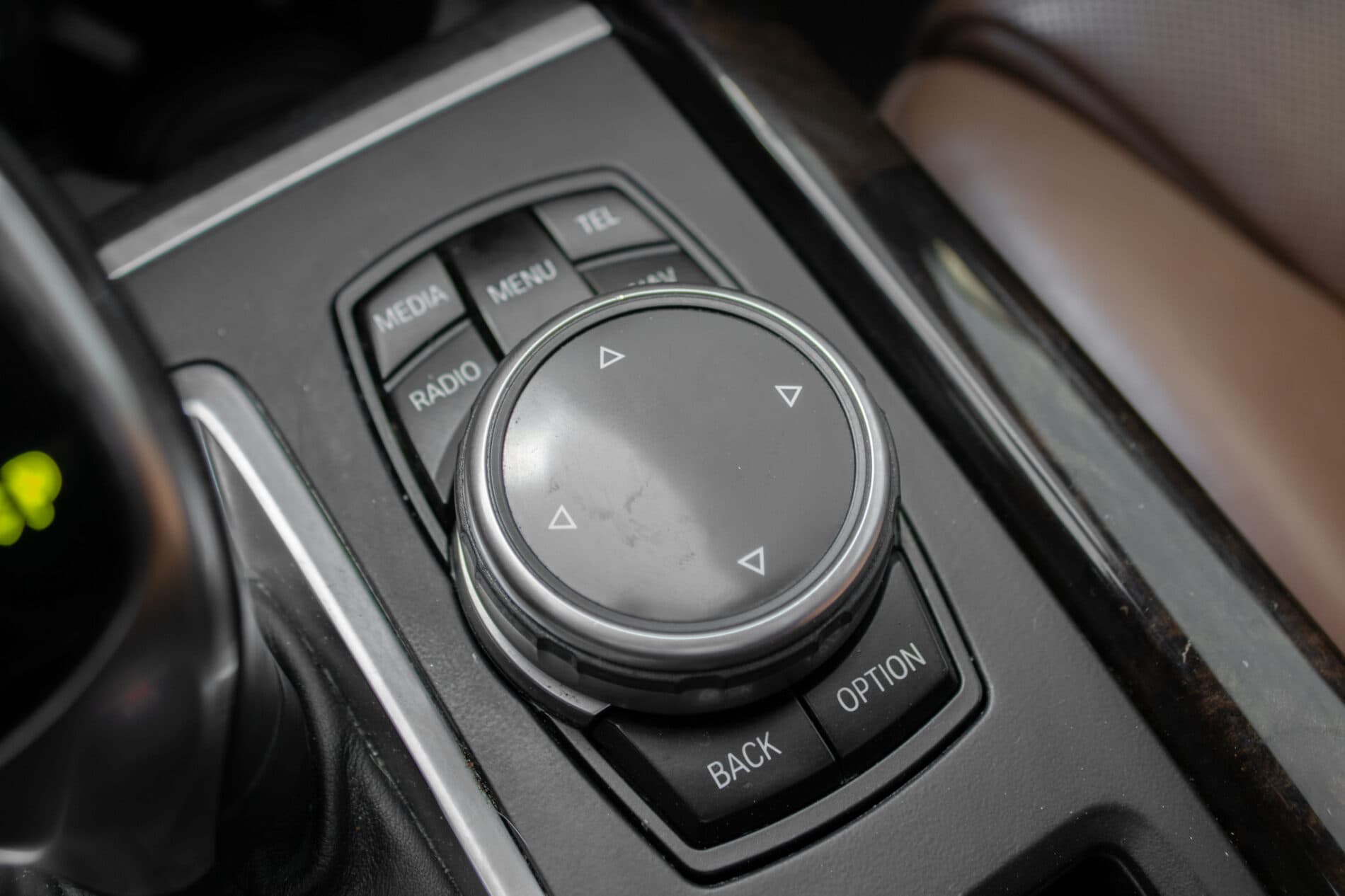 2014 BMW X5 M50d, hnědá suv, 221 000 km