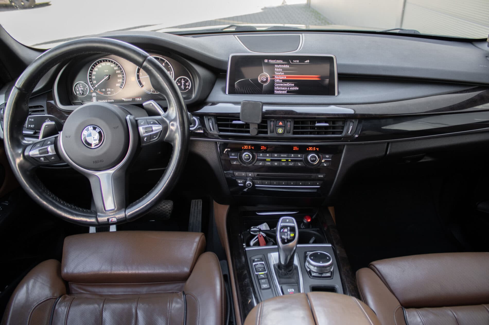 2014 BMW X5 M50d, hnědá suv, 221 000 km