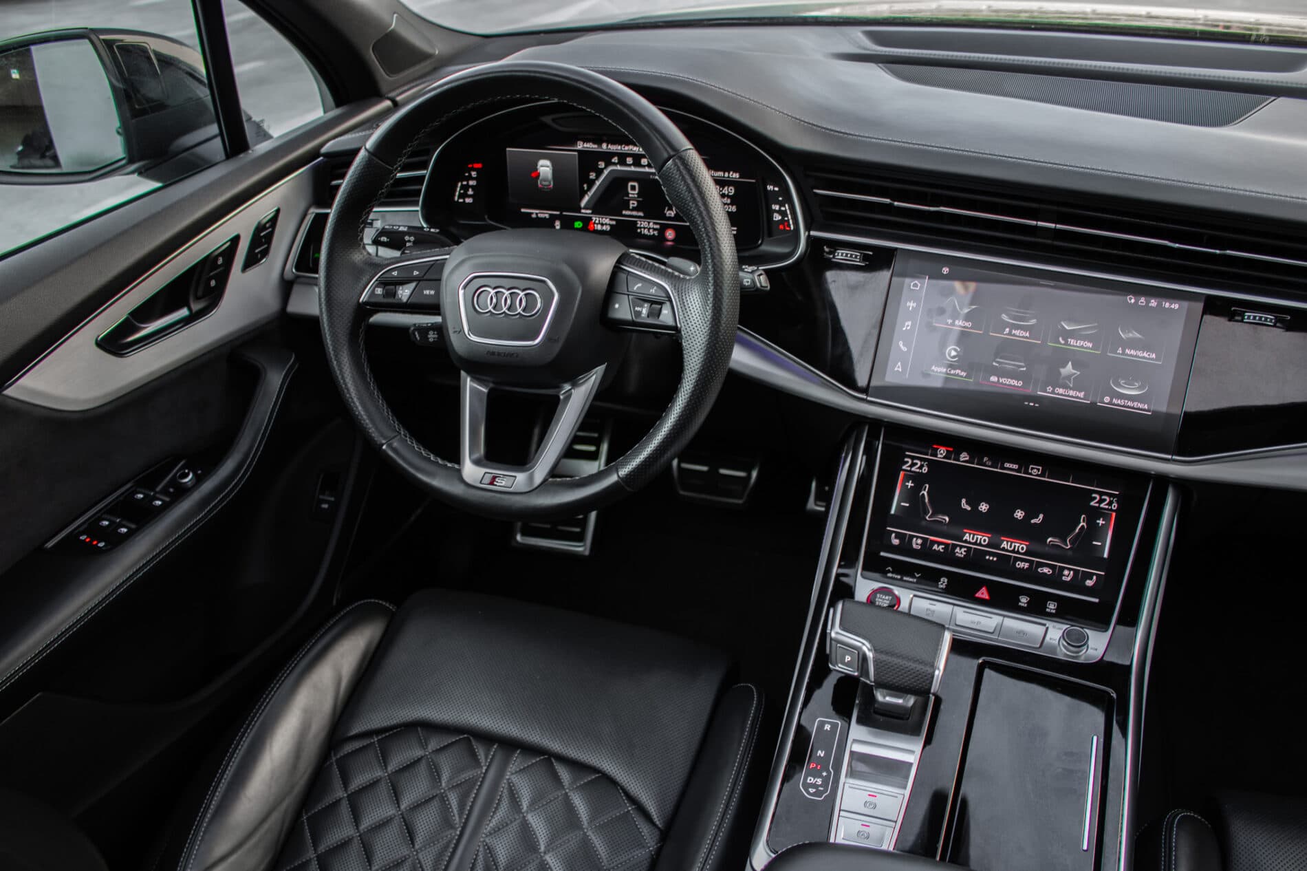 2022 AUDI SQ7, černá suv, 72 106 km