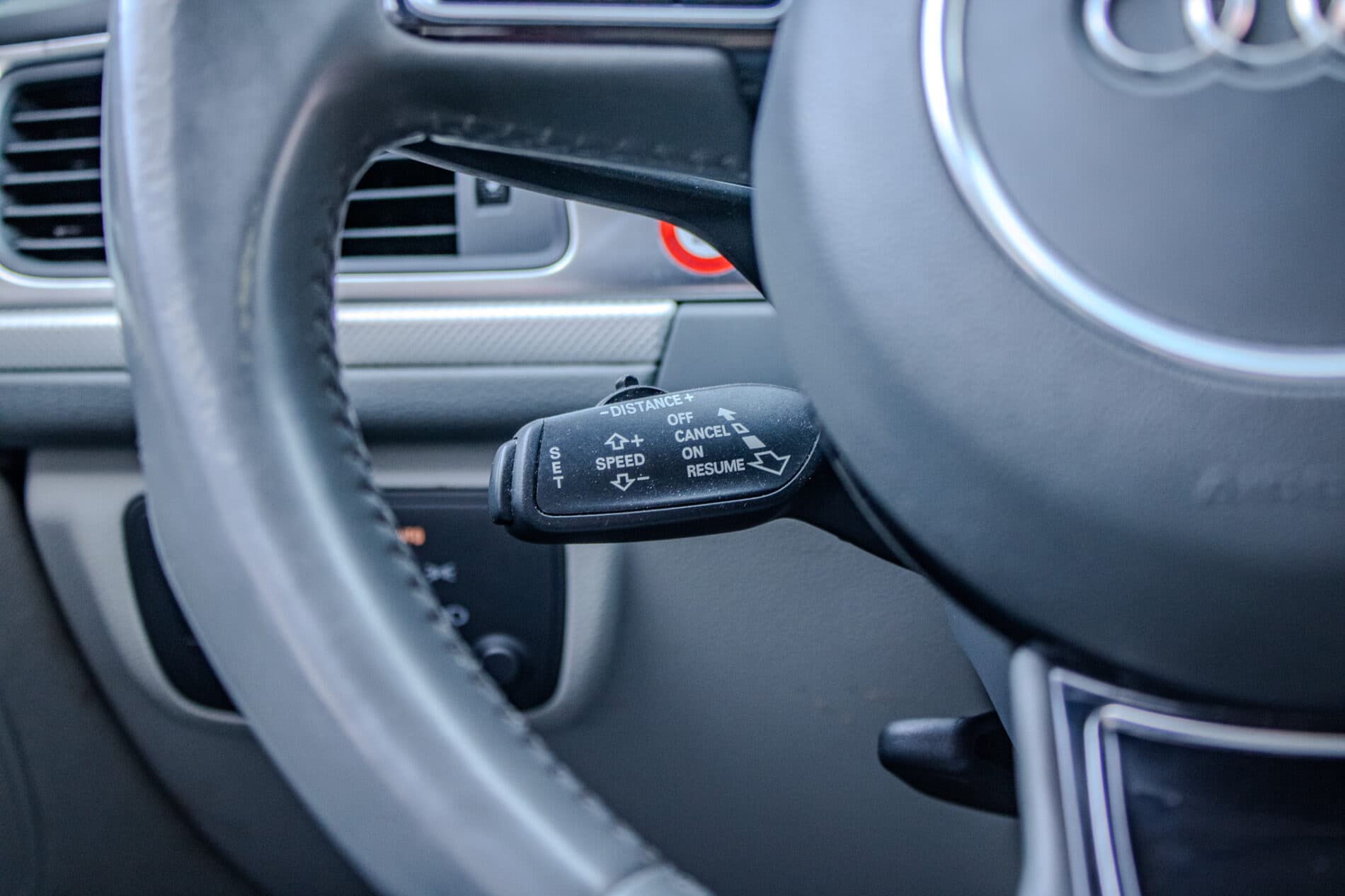 2015 AUDI A6, šedá kombi, 286 842 km