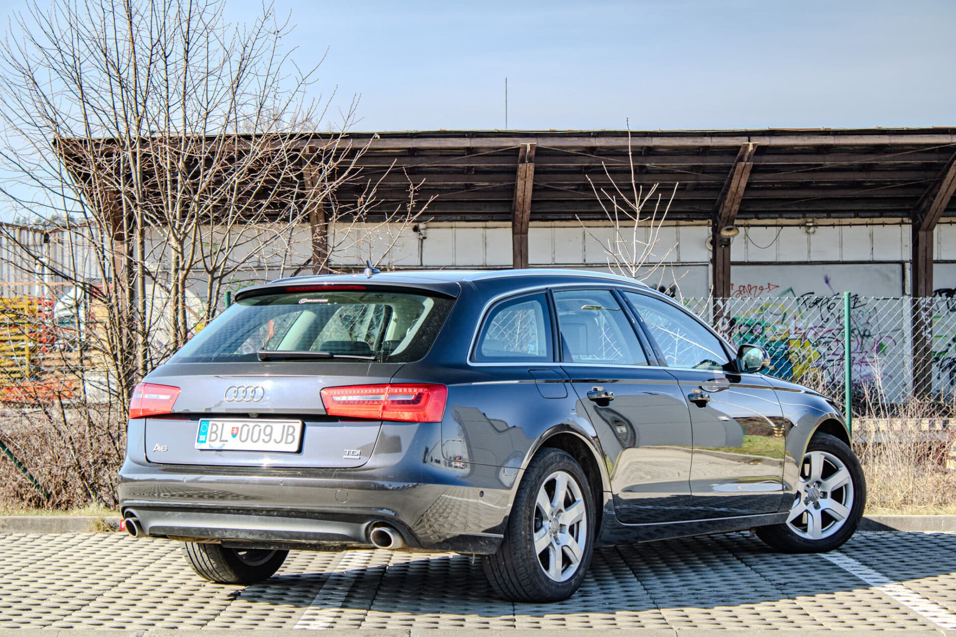 2015 AUDI A6, šedá kombi, 286 842 km