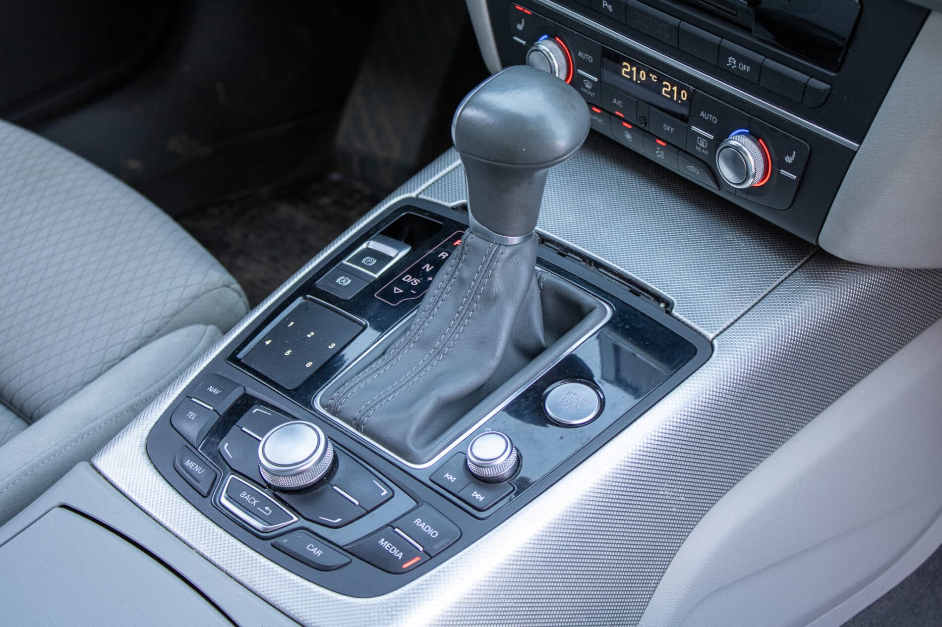 2015 AUDI A6, šedá kombi, 286 842 km