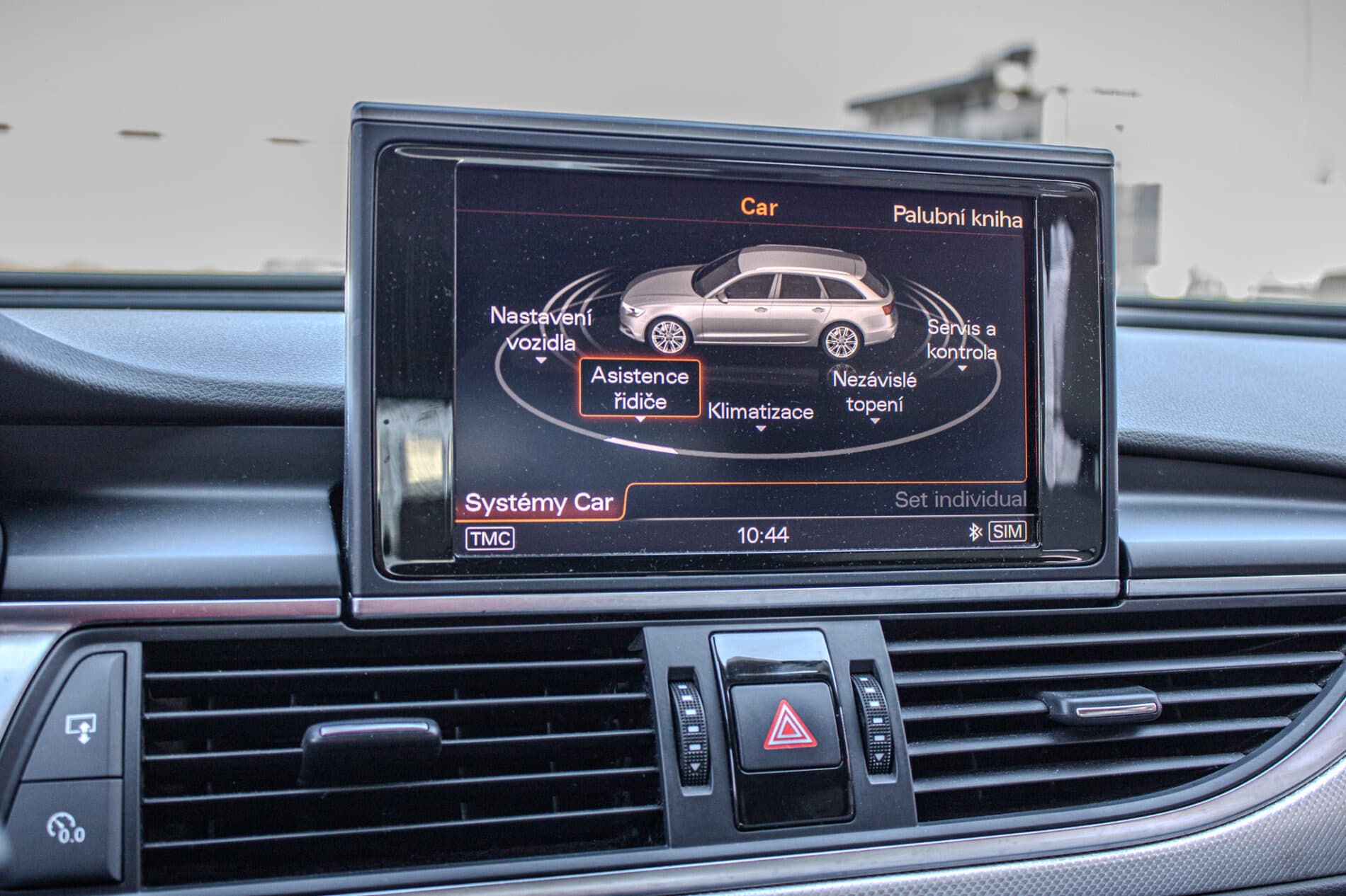 2015 AUDI A6, šedá kombi, 286 842 km