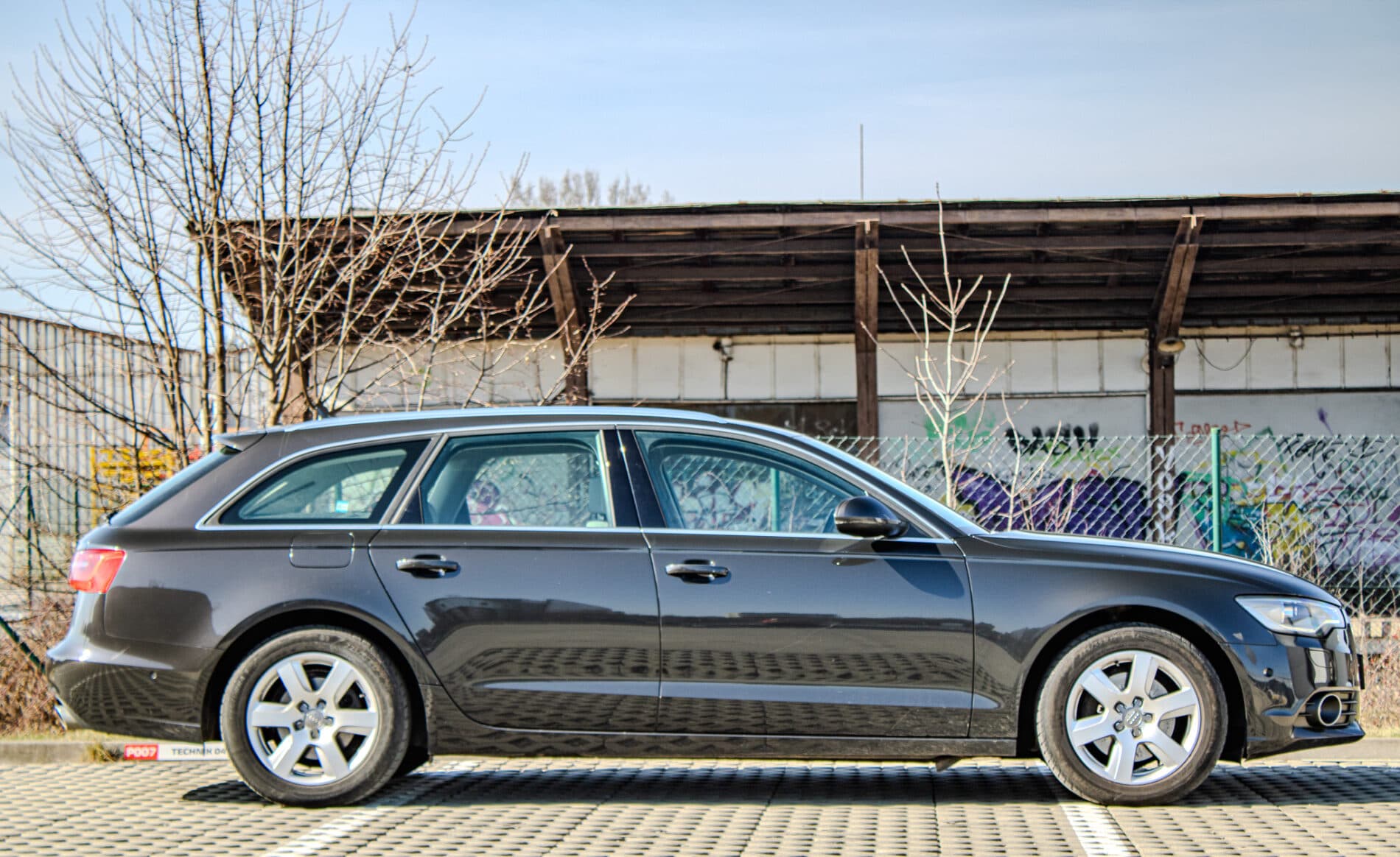 2015 AUDI A6, šedá kombi, 286 842 km