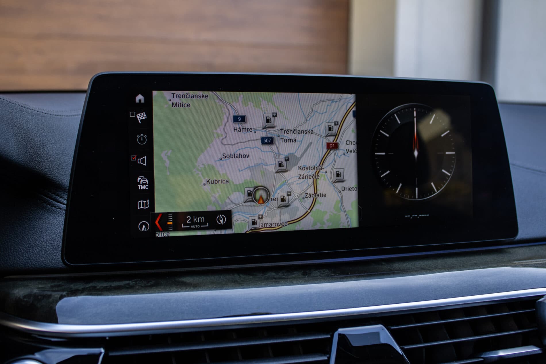 2017 BMW 530d, modrá sedan, 173 848 km