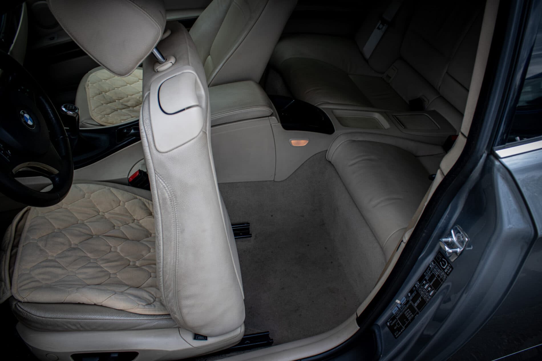 2008 BMW 325i, šedá kupé, 287 630 km