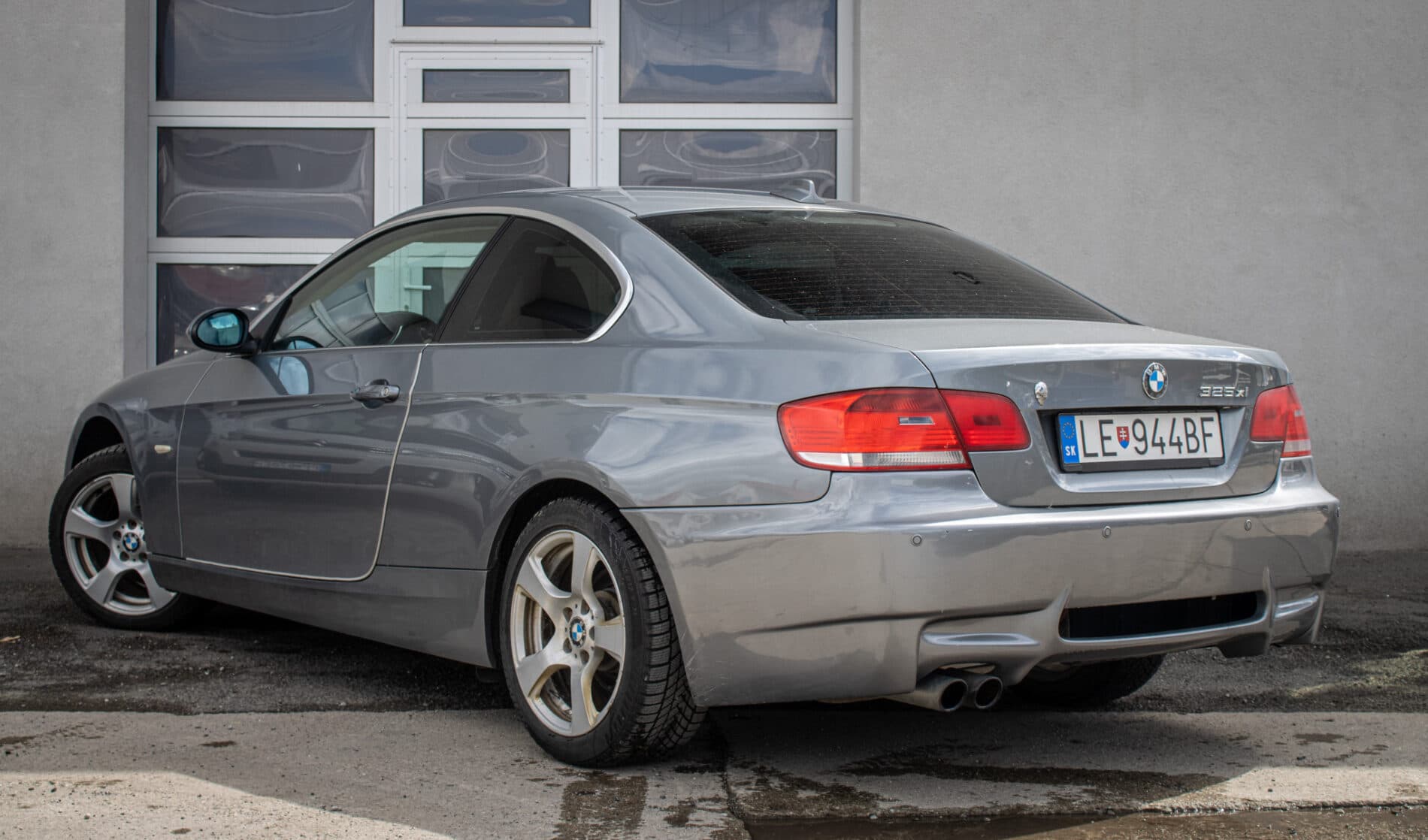 2008 BMW 325i, šedá kupé, 287 630 km