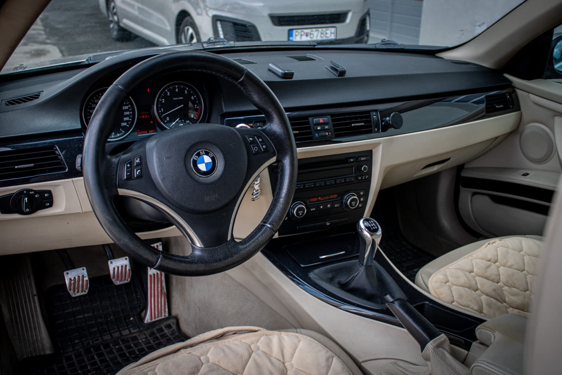 2008 BMW 325i, šedá kupé, 287 630 km