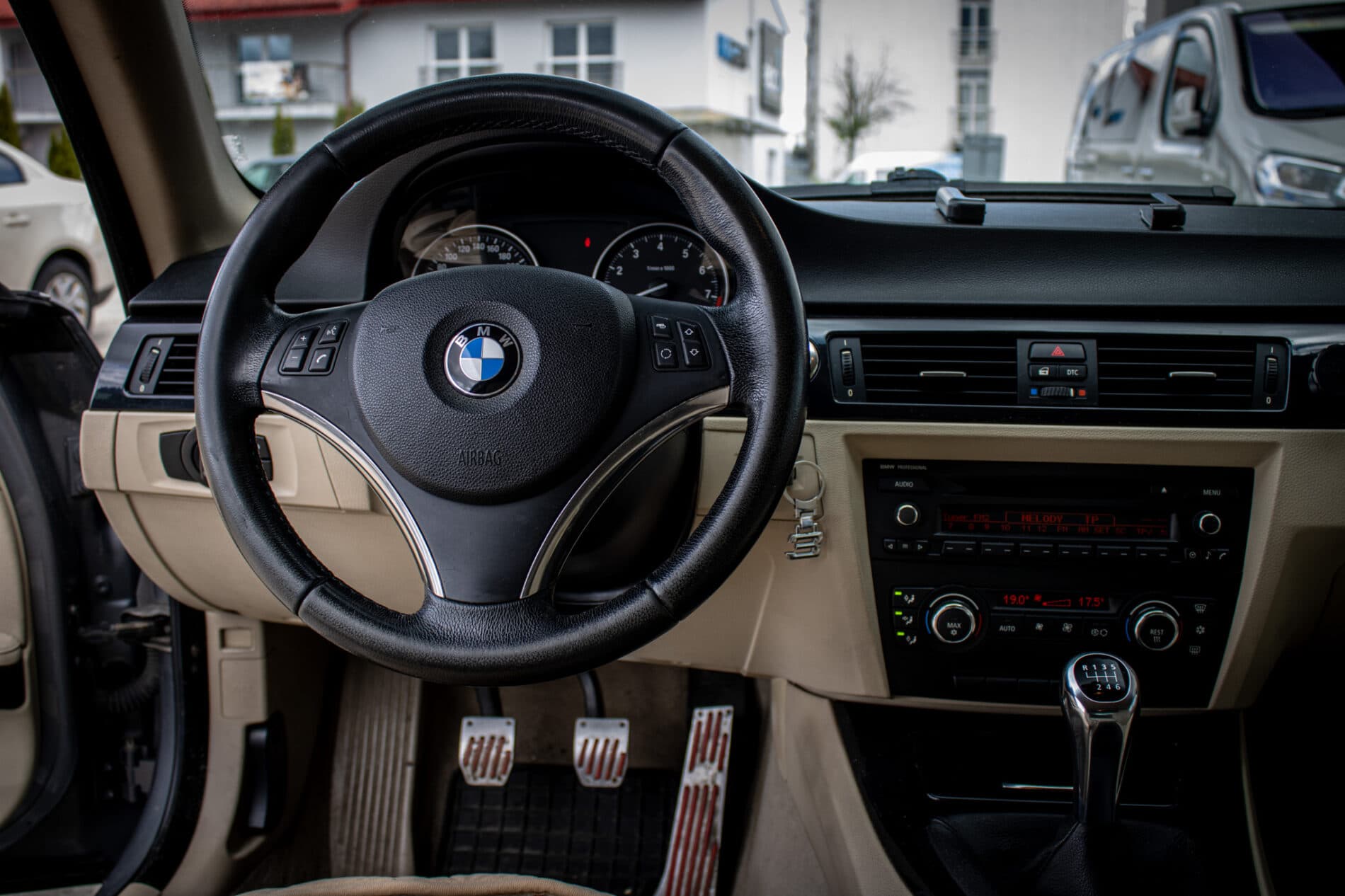 2008 BMW 325i, šedá kupé, 287 630 km