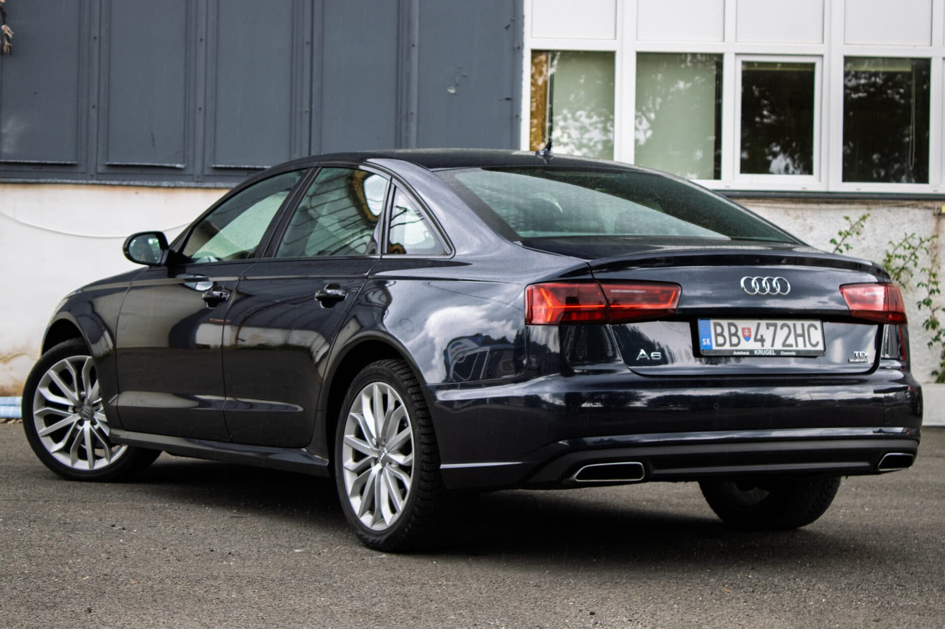 2016 AUDI A6, modrá sedan, 273 541 km
