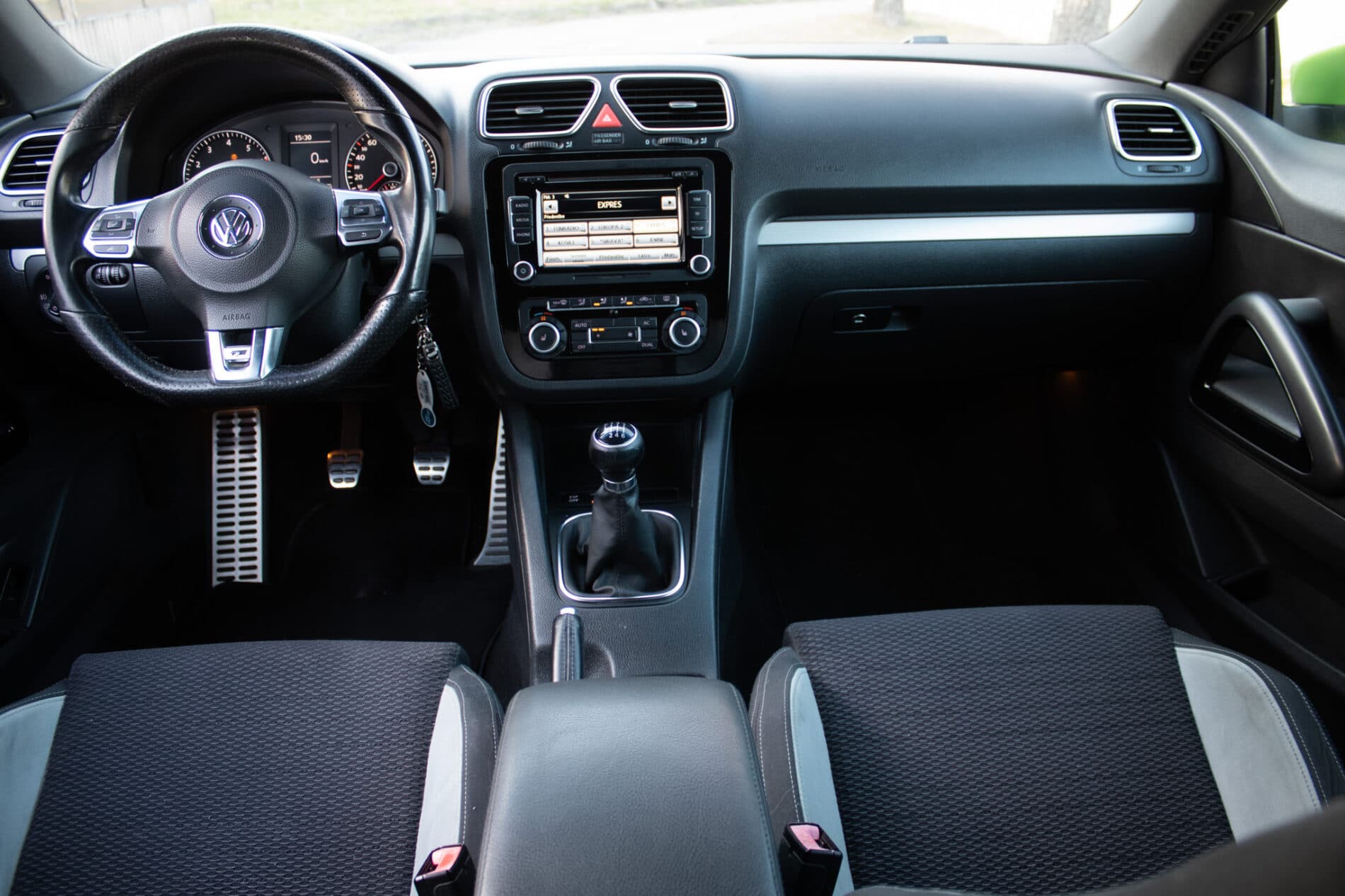 2010 Volkswagen Scirocco, zelená kupé, 144 946 km