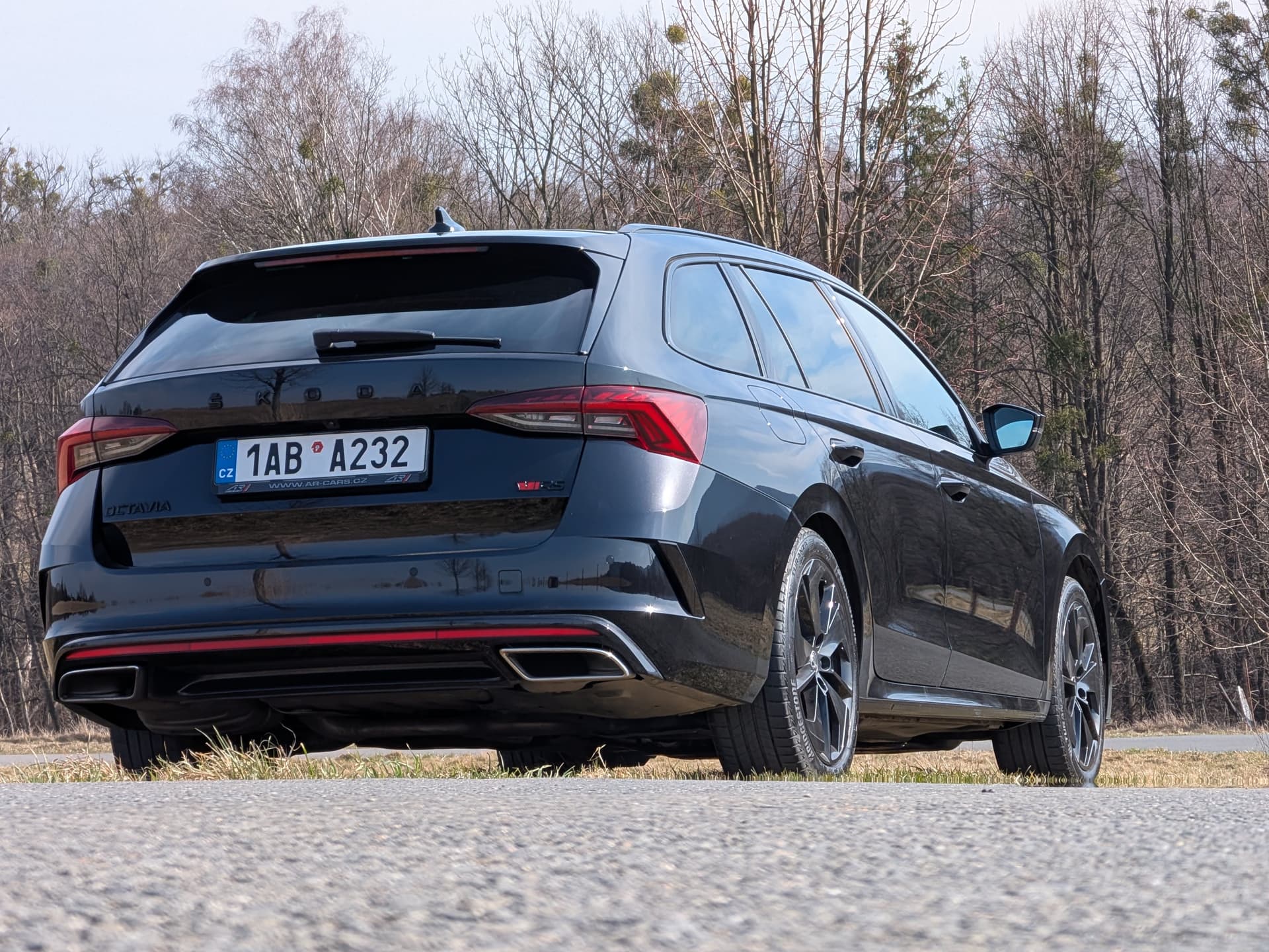 2024 Skoda Octavia RS RS 2.0TDI, 4x4, černá kombi, 71 000 km