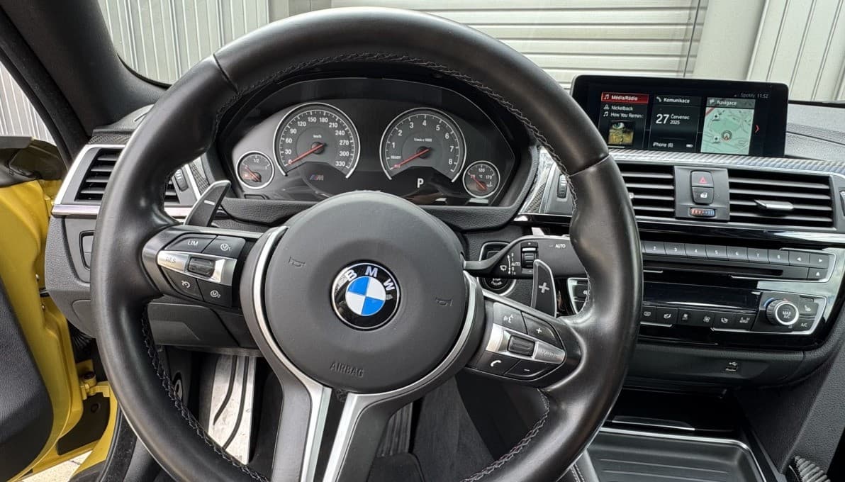 2017 BMW M4, žlutá kupé, 141 000 km