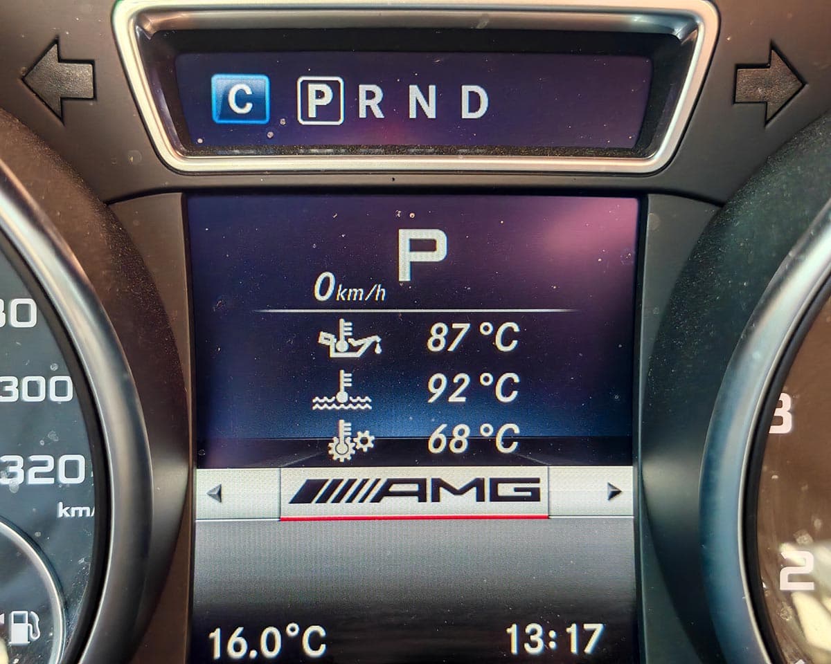 2016 Mercedes-Benz GLA 45 AMG AMG Performance, černá hatchback, 124 000 km